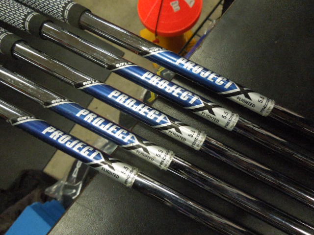 Load image into Gallery viewer, Used Callaway Razr X Muscleback 5pc Right Hand Iron Set 6-9 I and P Wedge
