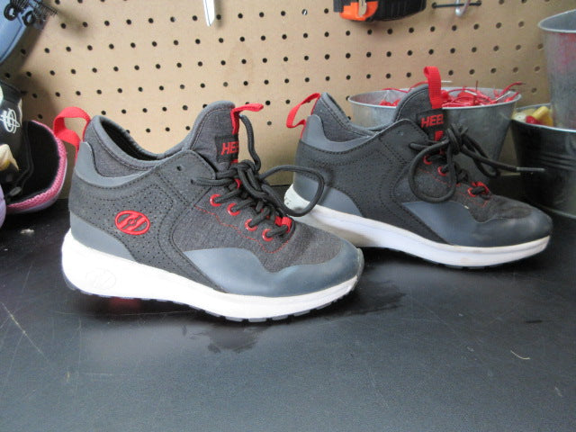 Load image into Gallery viewer, Used Children's Heelys Piper Shoes - Size Youth 1
