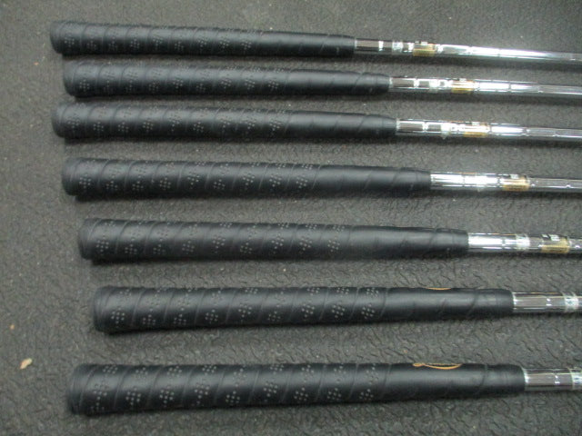 Load image into Gallery viewer, Used Top Flite Tour Ti Senior A Flex Iron Set 3-PW (Missing 8 Iron)
