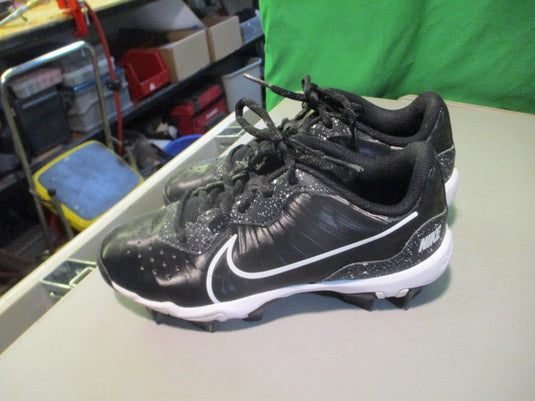 Used Nike Size Youth 2 Baseball Cleats