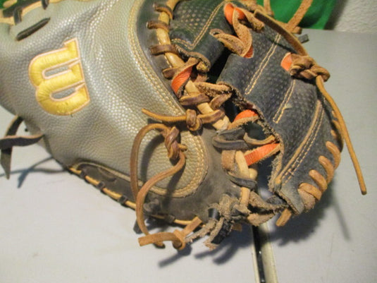 Used Wilson A2000 SuperSkin Spin Control SCM1D 33.5" Catchers Mitt