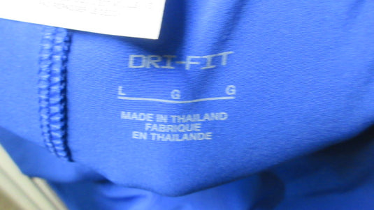 Nike Standard Fit Blue Shorts Youth Size Large - Like New