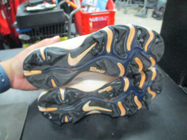 Load image into Gallery viewer, Used Nike Hyperdiamond 4 Size 6.5 Cleats
