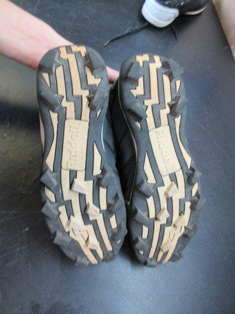 Load image into Gallery viewer, Used Riddell Generator Mid-Cut Football Cleats - Size 4.5
