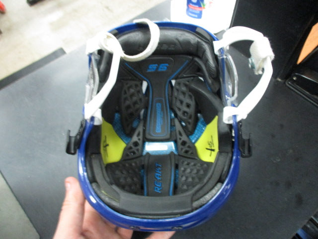 Load image into Gallery viewer, Used Bauer Re-AKT 95 Hockey Helmet
