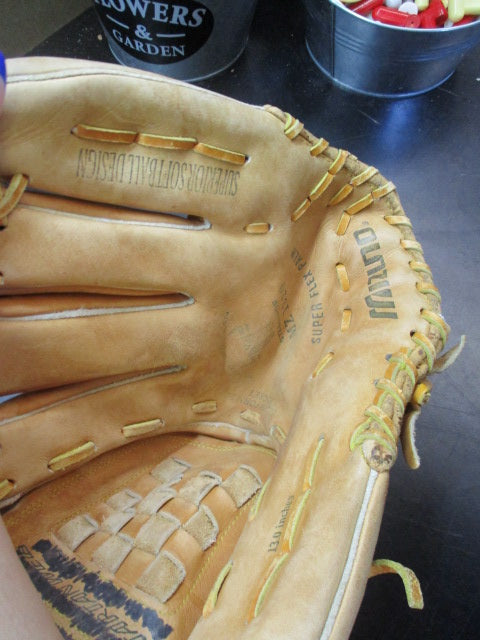 Used Mizuno North American MZ 1320 13" Softball Glove - RHT