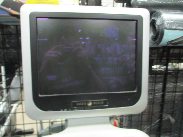 Load image into Gallery viewer, Used Precor 932i Treadmill w/ Cardio Theater TV (Missing One Heart Rate Monitor
