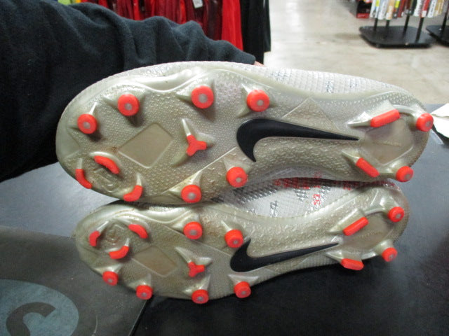 Load image into Gallery viewer, Used  Nike Phantom Vision 2 Elite Size Unkown Cleats
