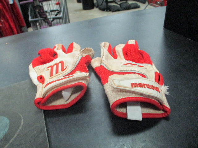 Load image into Gallery viewer, Used Marucci Size Youth Batting Gloves
