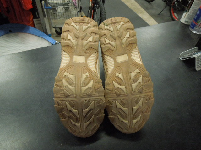 Load image into Gallery viewer, Used Denali Hiking Boots Women Size 7
