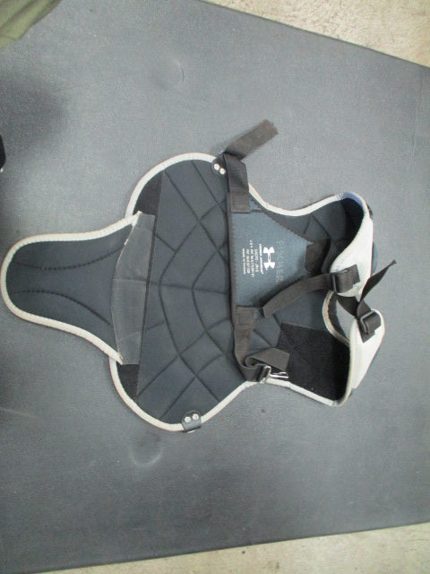 Load image into Gallery viewer, Used Under Armour USCP2-JRVS Catchers Chest Protector
