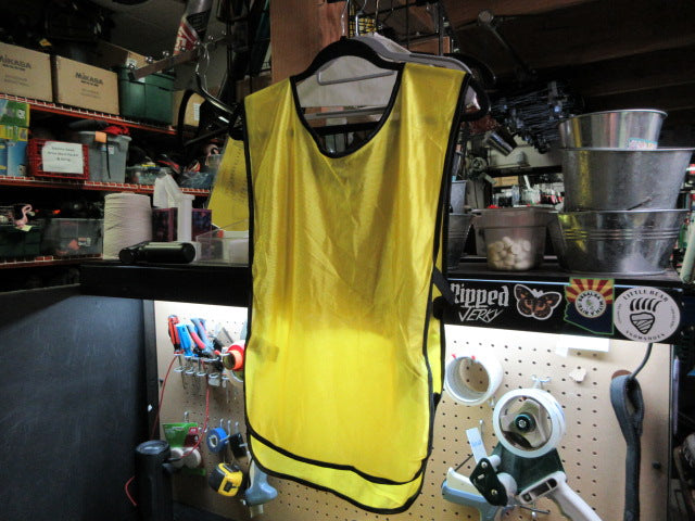 Load image into Gallery viewer, Used Practice Jersey - Youth
