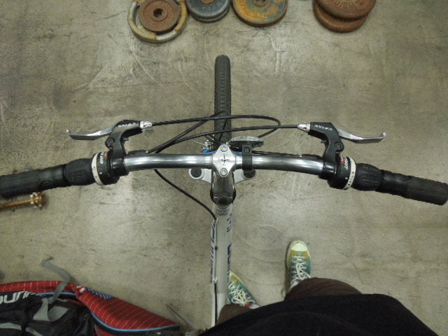 Load image into Gallery viewer, Used Schwinn Ladies Link 26" 21 Speed All City Bicyle
