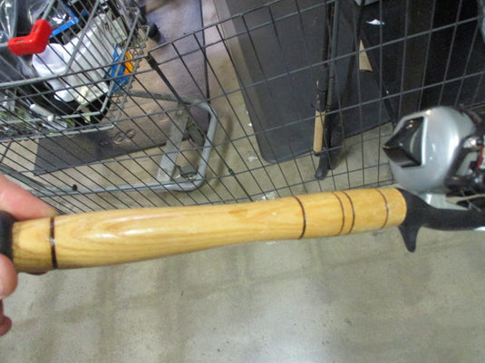 Used Zebco Model 4045 rod With Zebco 404 reel (REEL NEEDS SERVICE)