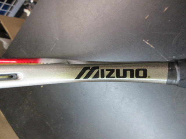 Load image into Gallery viewer, Used Mizuno Pro Light 8.4 Midplus Tennis Racquet - 27"
