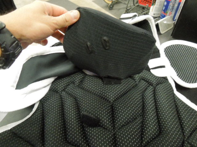 Load image into Gallery viewer, Like New EvoShield Pro-SRZ 2.0 Catchers Chest Protector with Cardio Guard
