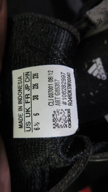 Load image into Gallery viewer, Used Adidas F10 Soccer Cleats Youth Size 6.5 - Black
