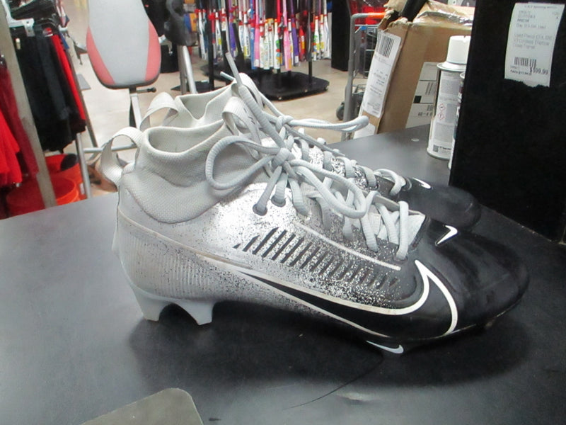 Load image into Gallery viewer, Used Nike Vapor Size 9 Football Cleats
