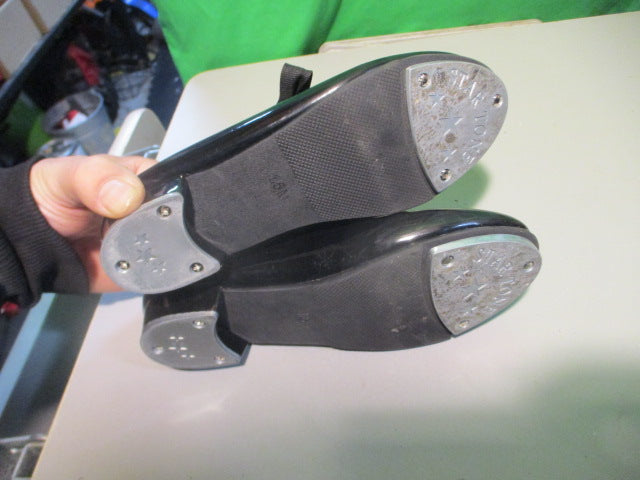 Load image into Gallery viewer, Used Star Tone Kids Size 1.5 Dance Shoes
