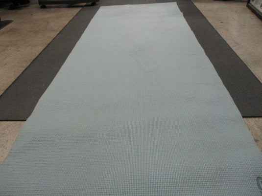 Used 67" Gray Yoga Mat