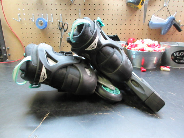 Load image into Gallery viewer, Used Rollerblade Macroblade 80 Inline Skates - Size 8
