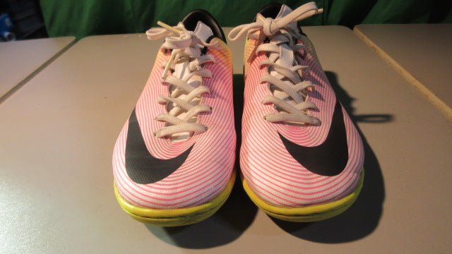 Load image into Gallery viewer, Used Nike Mercurial Victory V IC -Youth 5 Indoor Soccer Shoes

