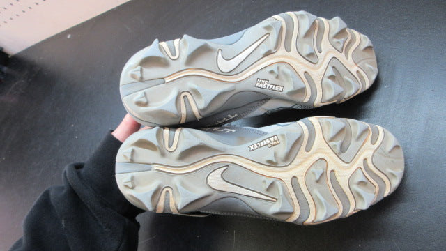 Load image into Gallery viewer, Used Nike Force Trout 8 Keystone Baseball Cleats - Size Youth 4
