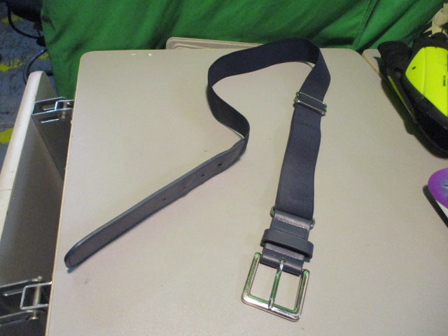 Load image into Gallery viewer, Used Under Armour Dark Blue Baseball Belt
