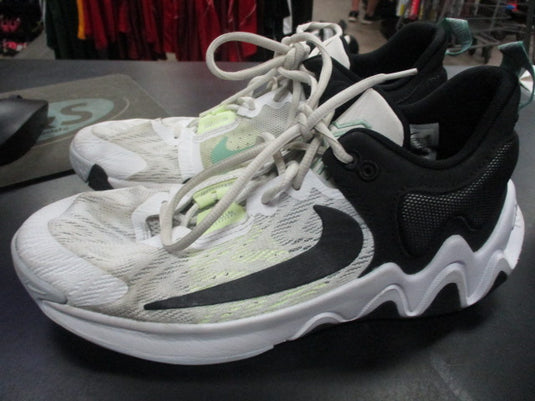 Used Nike Giannis Immortality Size Youth 7 Volleyball Shoes