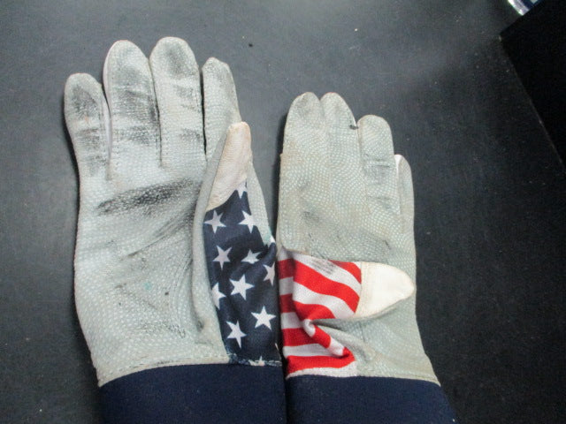 Load image into Gallery viewer, Used Boombah Youth Medium Baseball Batting Gloves
