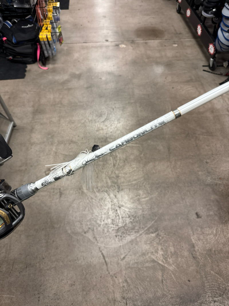 Load image into Gallery viewer, Used Bass Pro Shop Johnny Morris Signature Series Carbonlite Baitcaster Combo
