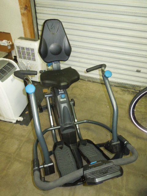 Load image into Gallery viewer, Used Teeter Free Step Seated Elliptical
