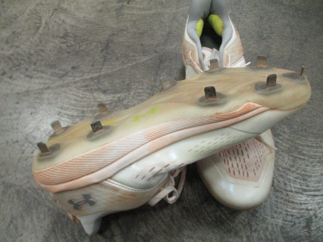 Load image into Gallery viewer, Used Under Armour Charger Metal Baseball Cleats Size 12
