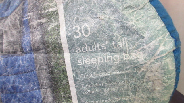Load image into Gallery viewer, Used Embark 30 Deg Sleeping Bag - rip in bag
