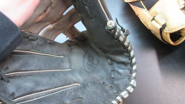 Load image into Gallery viewer, Used Wilson A500 12.5" Glove - LHT
