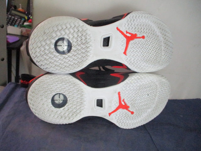 Load image into Gallery viewer, Used Nike Air Jordan XXXVI (36) Basketball Shoes Youth Size 7 - wear on toes
