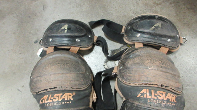 Load image into Gallery viewer, Used All Star LG912LS Youth Catchers Shin Guards

