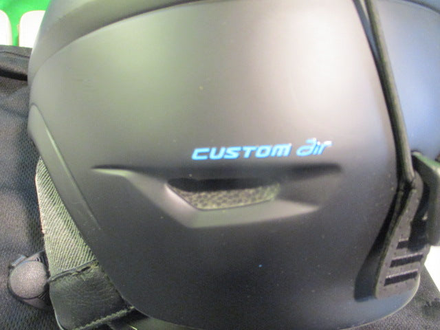 Load image into Gallery viewer, Used Salomon 56-59cm Medium Black Snow helmet (Air Bladder Not Working)
