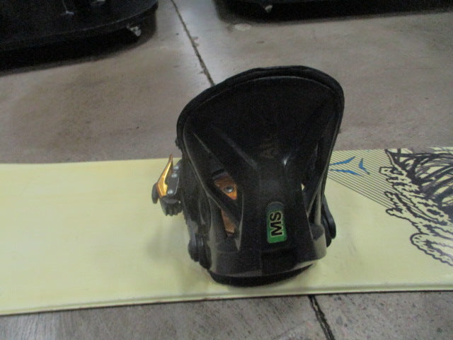 Load image into Gallery viewer, Used Atomic PIQ 120cm Snowboard w/ Atomic Bindings (Bindings Do Not Match)
