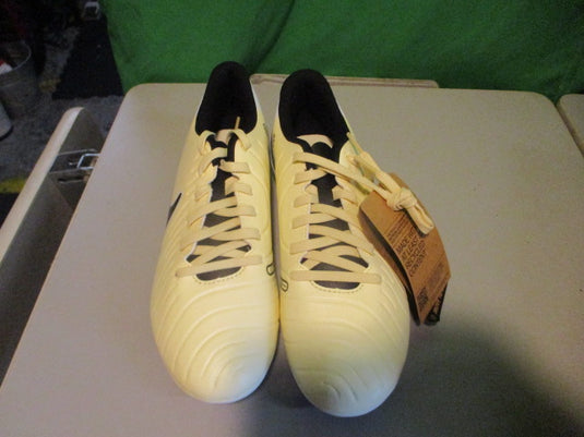 Nike Legend 10 Club Soccer Cleats Size 6.5