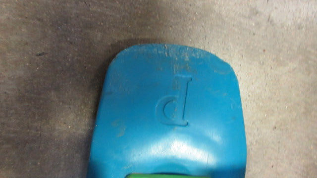 Load image into Gallery viewer, Used Penny Skateboard Australia Since Forever 22&quot; Pennyboard - small wear
