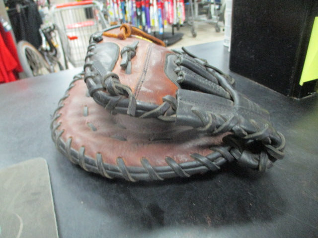 Load image into Gallery viewer, Used Wilson A905 12 3/4" First Base Mitt - RHT
