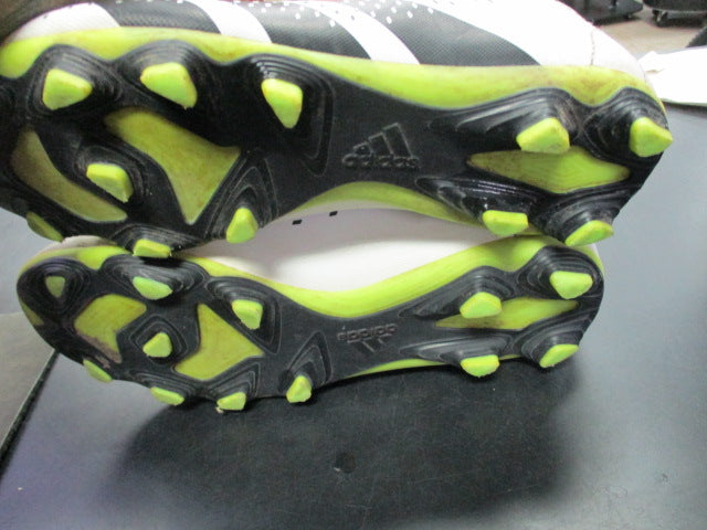 Load image into Gallery viewer, Used Adidas Predator Size 3.5 Soccer Cleats
