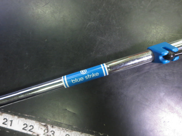 Load image into Gallery viewer, Used Blue Strike Right Hand Swing Trainer 6 Iron
