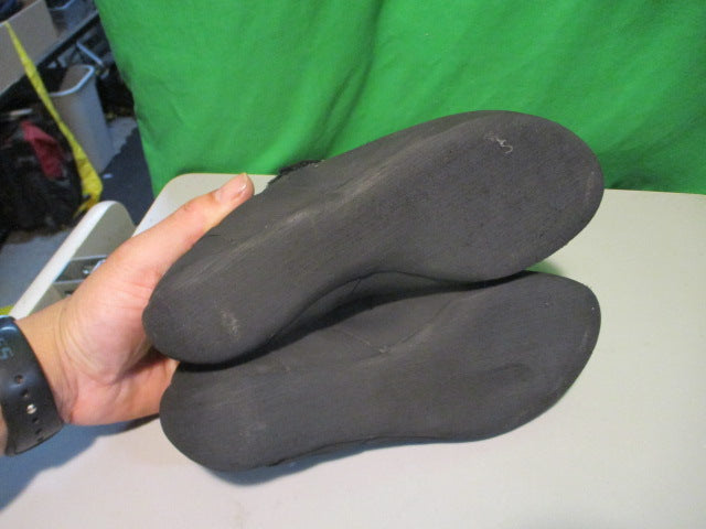 Load image into Gallery viewer, Used Climb X Rave Strap Size 4 Climbing Shoes
