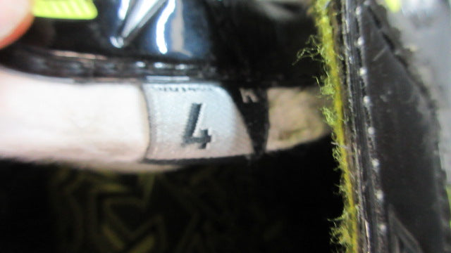 Load image into Gallery viewer, Used Bauer Supreme S35 Hockey Skates - Size 4
