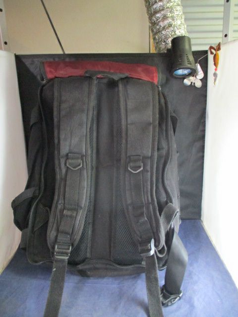 Load image into Gallery viewer, Used SovrnRepublic The Sovrn Drifter 2.0  Duffle/Backpack Bag - small holes
