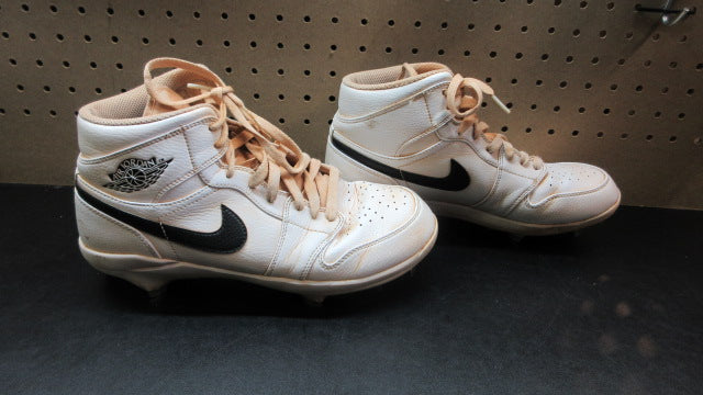 Load image into Gallery viewer, Used Jordan Retro Metal Baseball Cleats - Size 9.5
