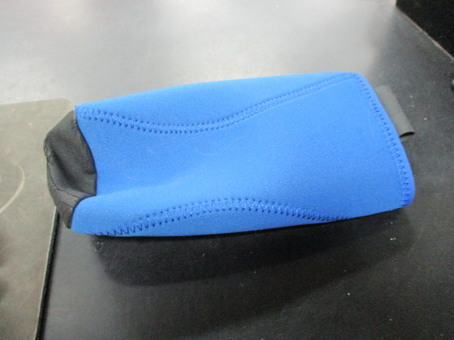Load image into Gallery viewer, Used camelbak Can/Bottle Cooler
