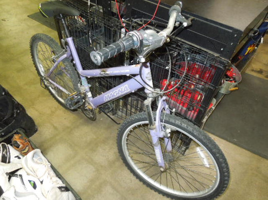 Used Dynacraft Magna Great Divide 21 Sp Mountain Bike in Purple